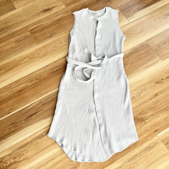 Zara light blue textured weave midi dress with button down front and waist Tie - Picture 12 of 14